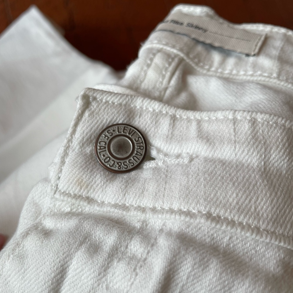 Levi’s Mid Rise Skinny Jeans in white, size 30 - Picture 10 of 10